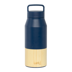 Welly Arches Navy Traveler Water Bottle, back view of the navy bottle with bamboo base and Welly logo